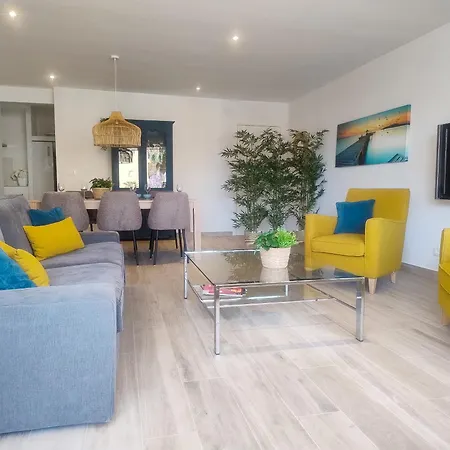 Aura Apartment