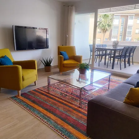 Aura Apartment *